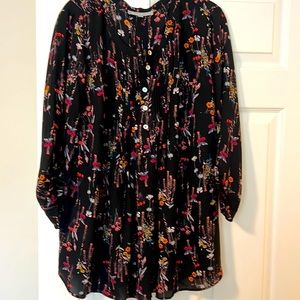 Daniel Rainn womens 2x black floral blouse